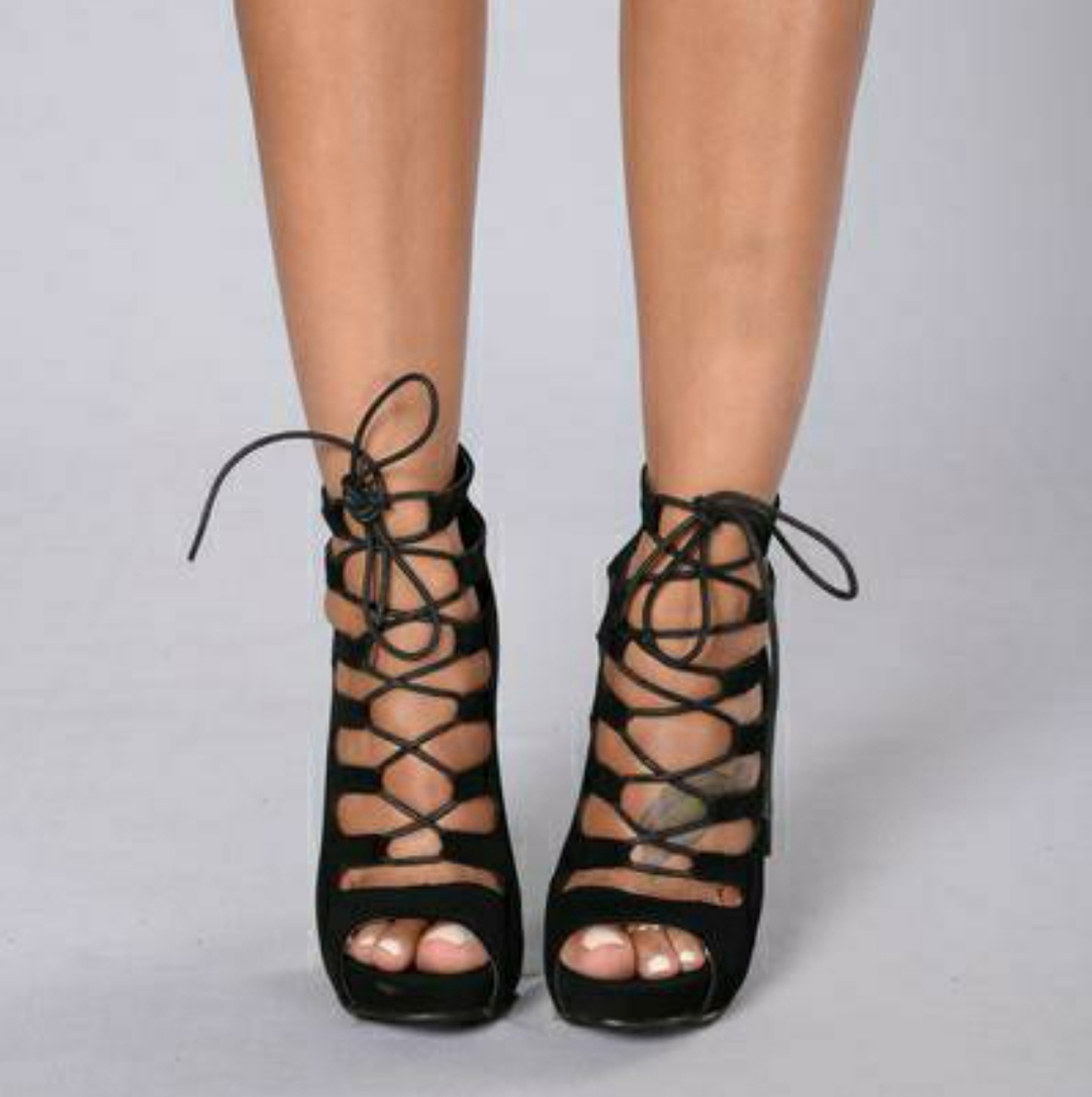Almost New Fashion Nova Alexis Black Strappy Heel